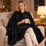 NightCozy black heated blanket cape – Relaxing at home