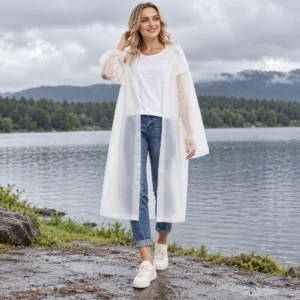 Poncho Rain Transparent White — second lifestyle view